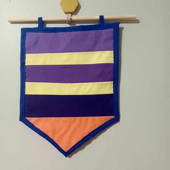 Wall hanging - Picture 2 of 3